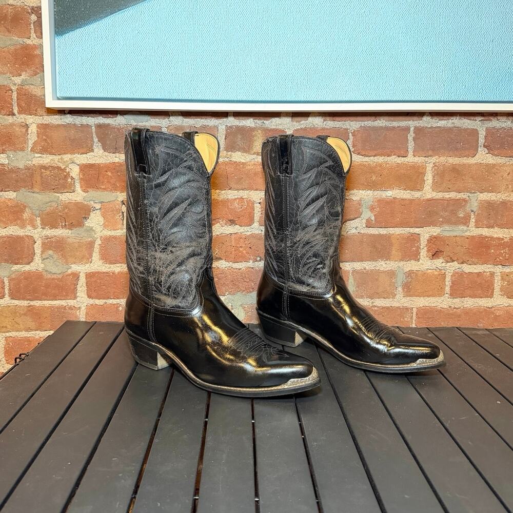 Durango Vintage Distressed Cowboy Boot